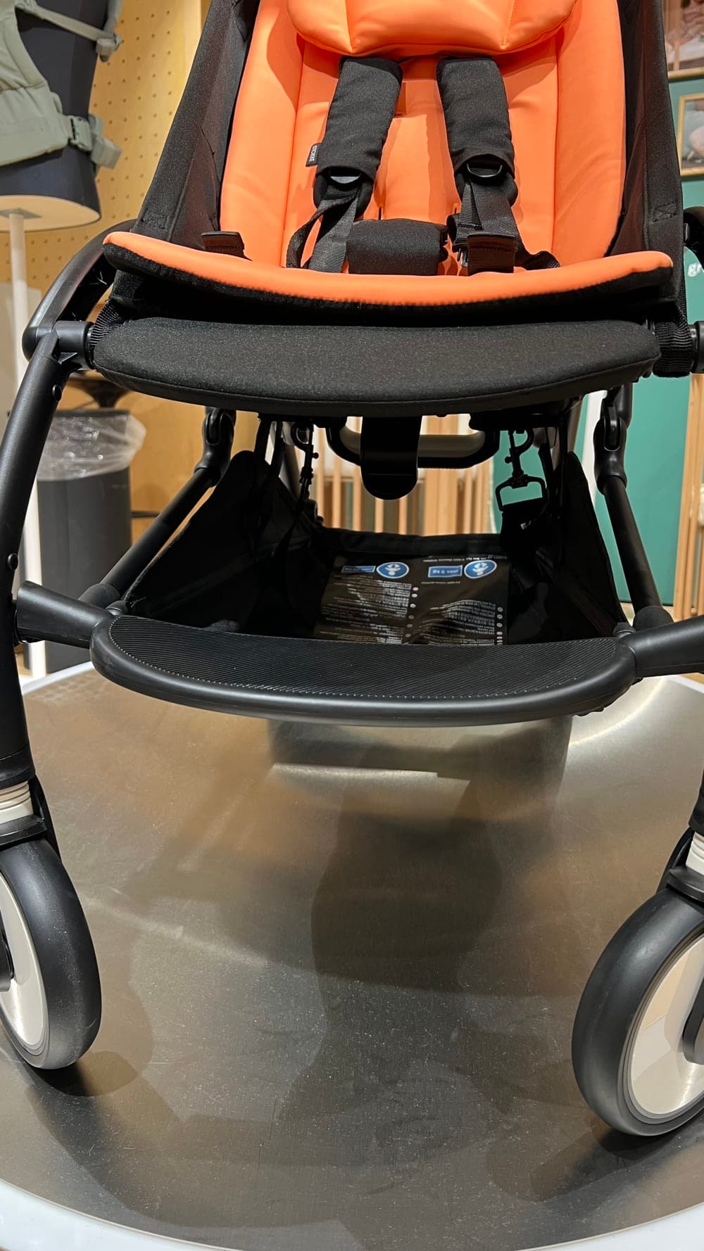 Panier sous l'assise de la nouvelle Stokke YOYO5